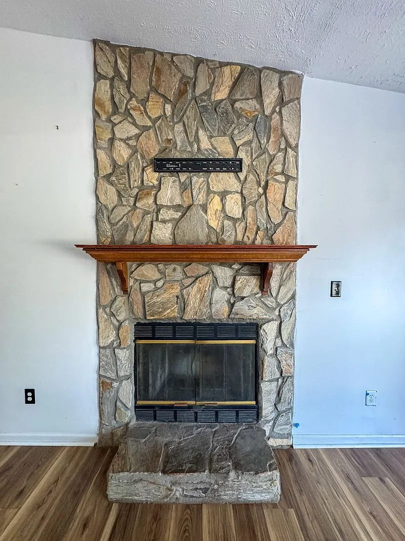 Cute 3 Bed 2 Bath Home in Hope Mills — Photo 4