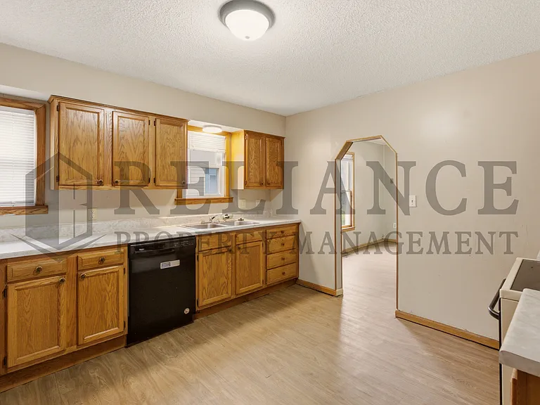 1028 W Munnell Ave — Photo 14