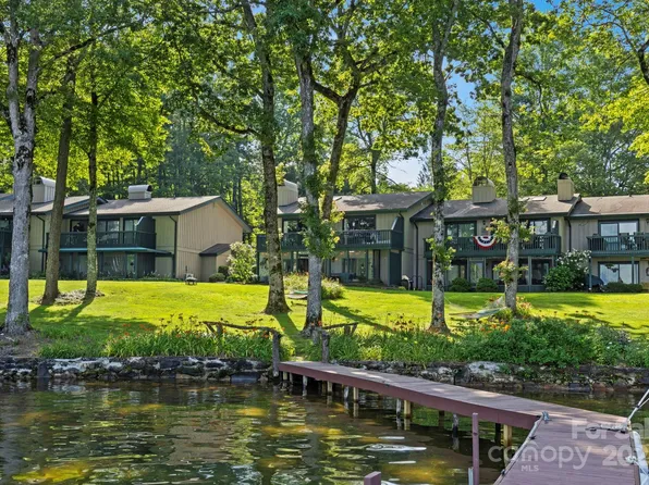 28 Toxaway Point #B7, Lake Toxaway, NC 28747