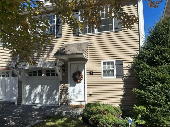 2 Robert Rinaldi Lane, Briarcliff Manor, NY 10510