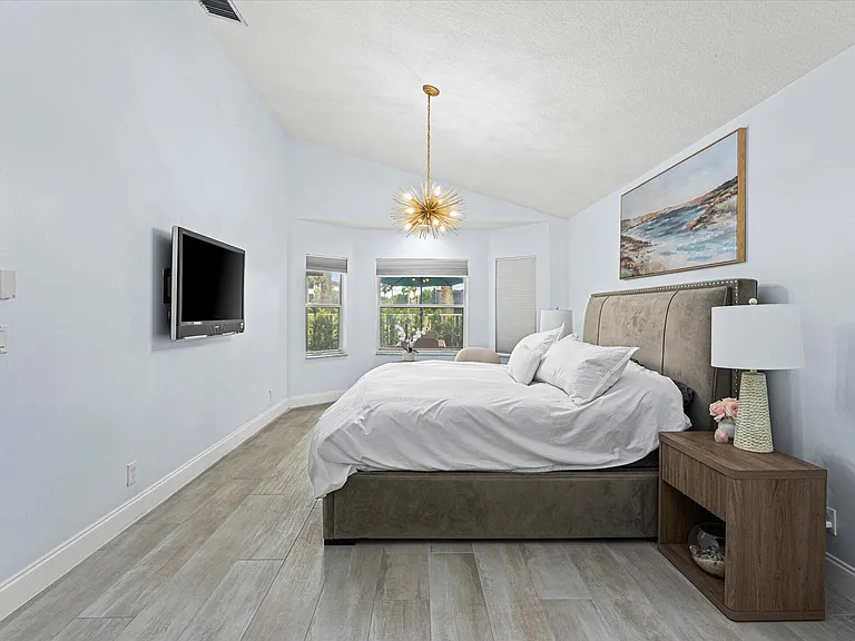 10112 Aqua Vista Way — Photo 26