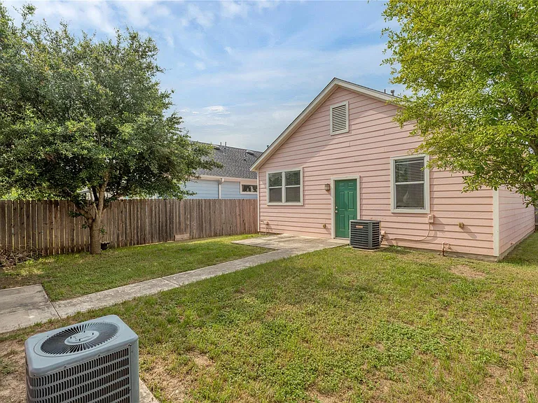 334 Newberry Trl #MAIN HOME — Photo 27