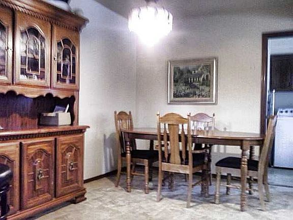 3rd image of 1808 Graham Cir