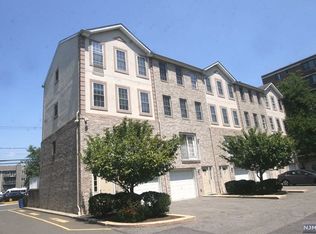 17 Zabriskie St #10, Hackensack, NJ 07601