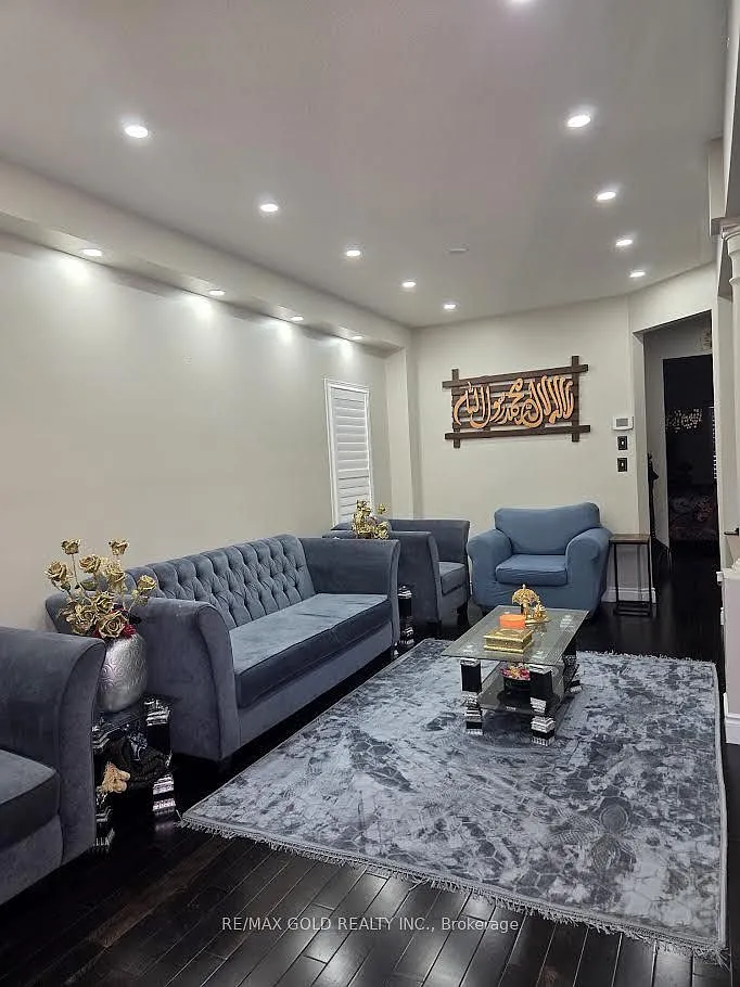 4 bed, $3,299 — Photo 4