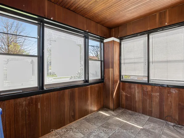 57 Doulton St, London, ON N5W 2P8