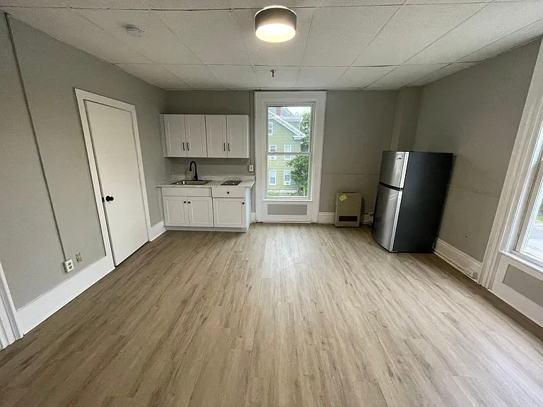 120 Myrtle St #6 — Photo 3