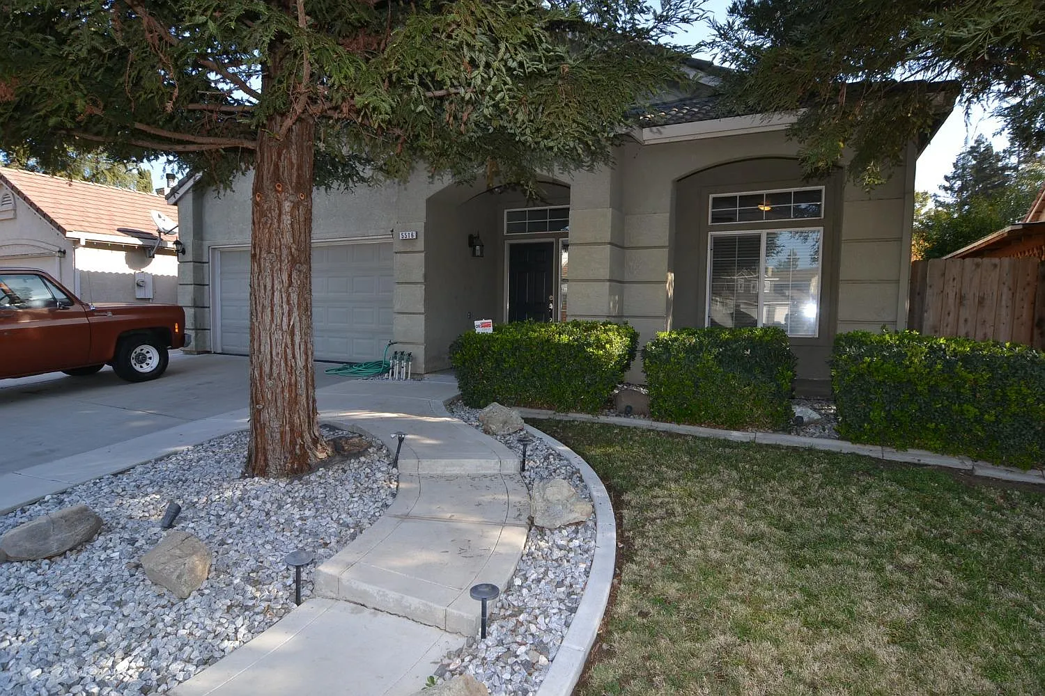 5516 Greco Ln photo 1