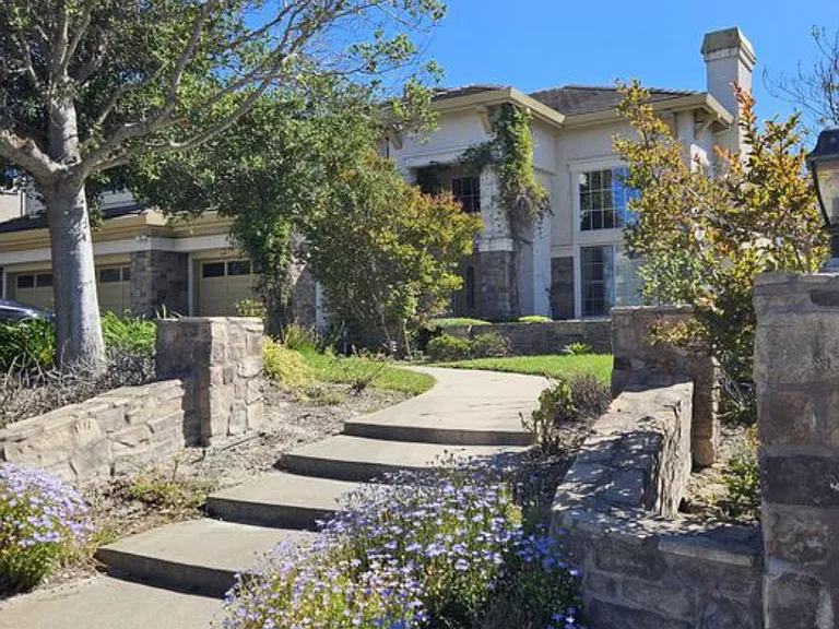 27231 Cortina Way — Photo 32