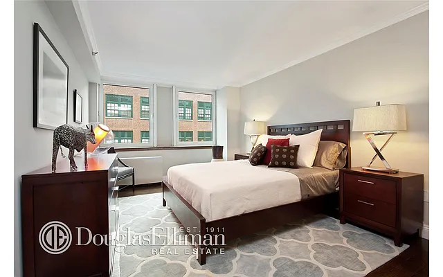 Sold by Douglas Elliman | media 28