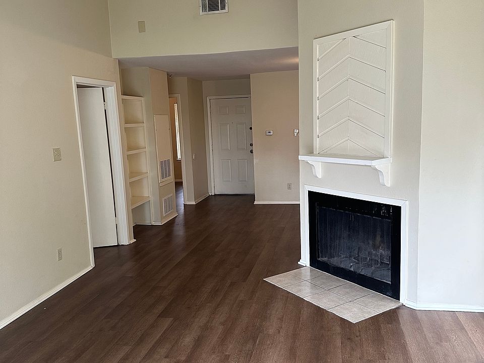 Chimney, separated living room and dinning area.