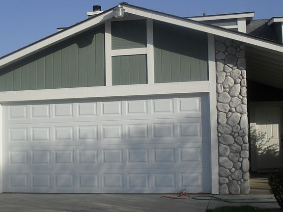 2nd image of 851 Penny Ln