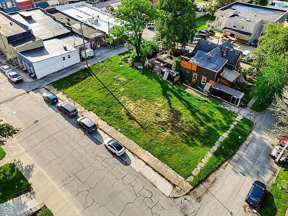 2nd image of 108 W 3rd St