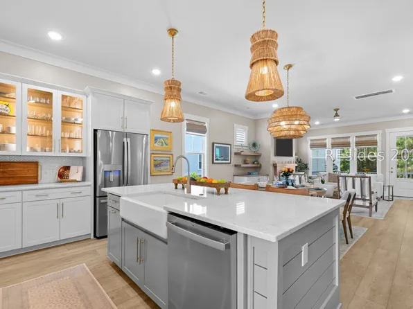 17 Blue Dasher Ln, Bluffton, SC 29909