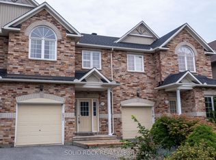 621 Braecreek Ave, Ottawa, ON K2W 0B4