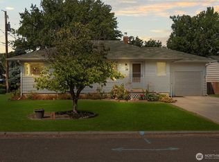 28 SW Evans Ave, College Place, WA 99324