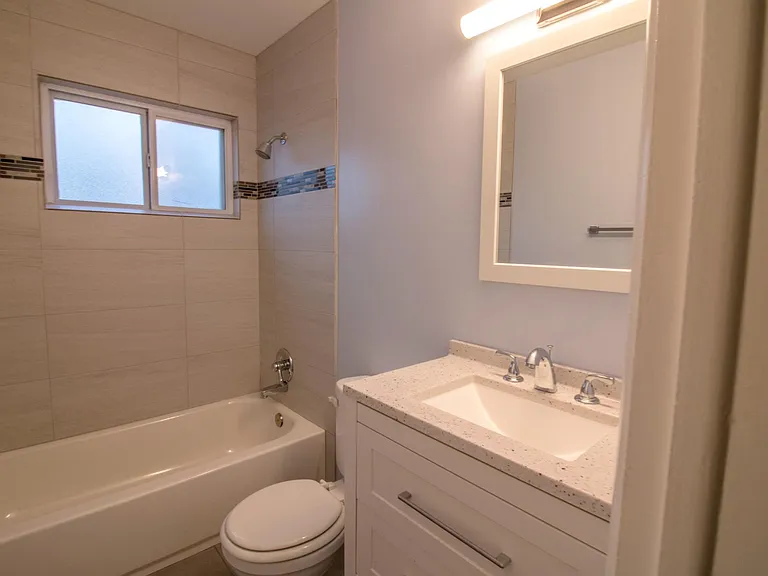 1617 S Jackson St — Photo 16