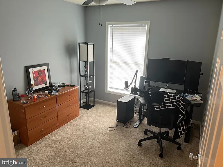 100 Parker Ave #22 — Photo 24