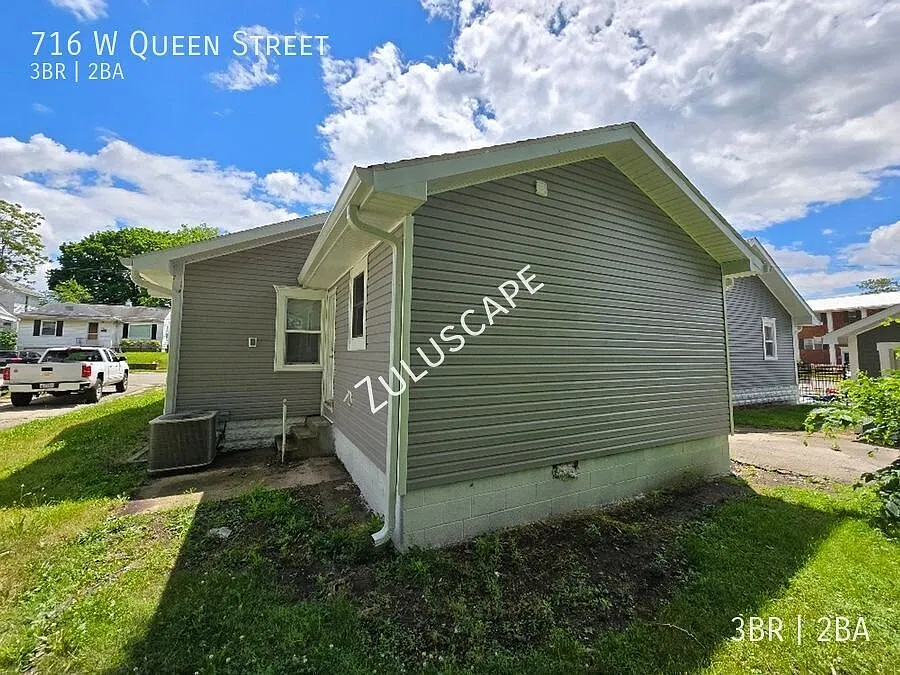 716 W. Queen / Large 3/2 Next to Ball State! — Photo 4