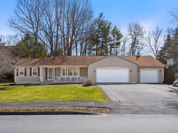 47 Cathedral Oaks Drive, Biddeford, ME 04005