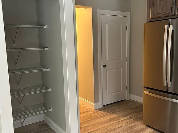 4th image of 45 Berry Rd #101