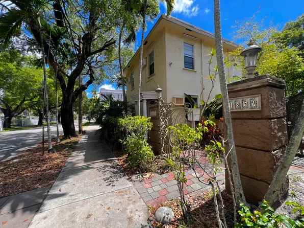 1859 Buchanan St, Hollywood, FL