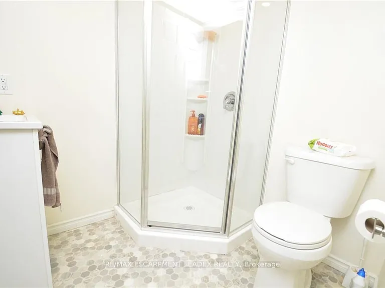 490 Grey St E #23 — Photo 14
