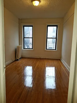 Rented by Urban Real Estate Property Group Inc | media 8
