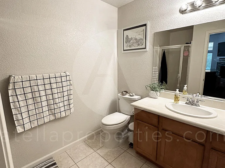 5033 W Wren Ave — Photo 20