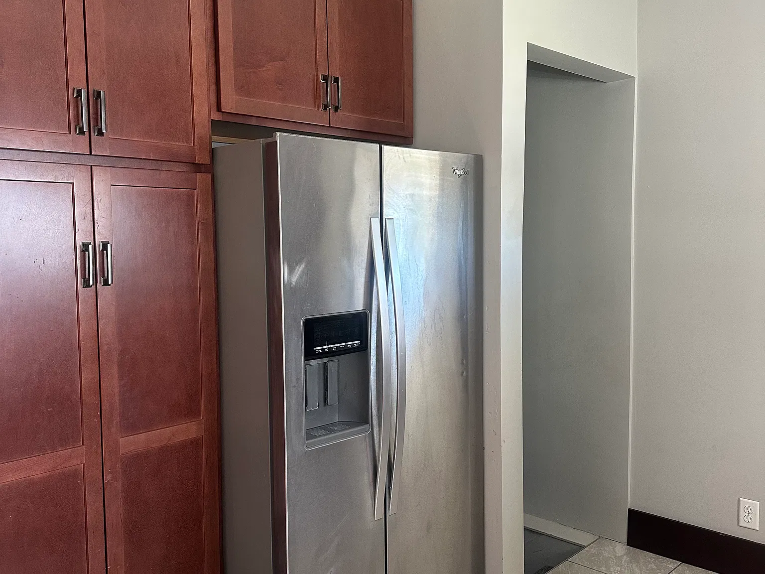 3 bed, 2.5 bath, 2100 sqft, $2,300 — Photo 4