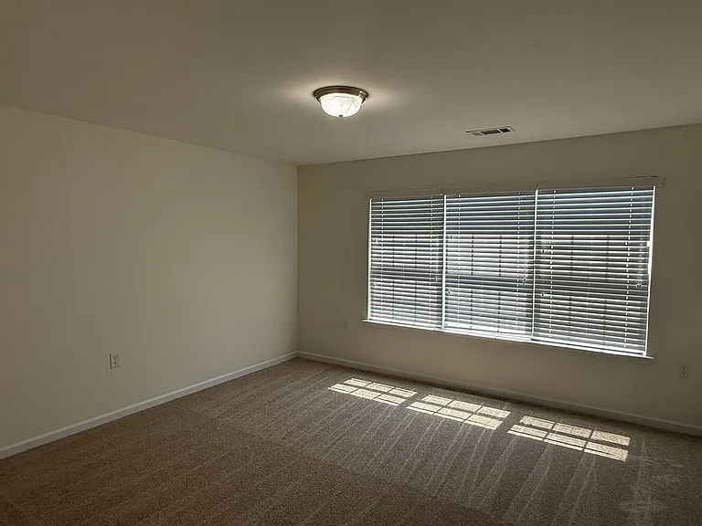 1933 Stoney Point Cir — Photo 18