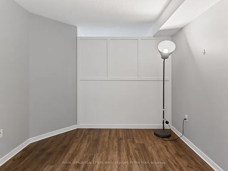 284 Bloor St W #304 — Photo 9