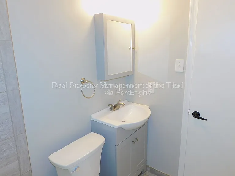 909 Tuscaloosa St — Photo 11