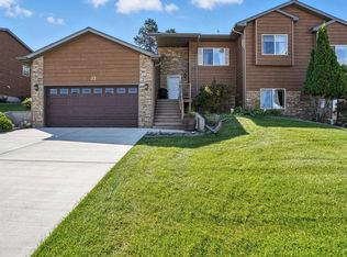 6533 Muirfield Dr, Rapid City, SD 57702