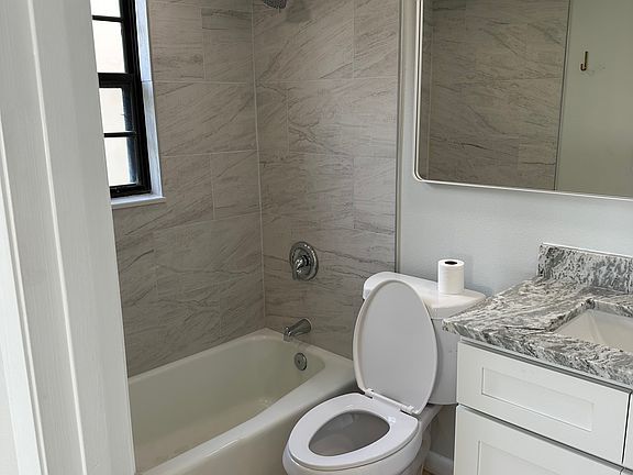 4th image of 2727 75th St W APT 1AF
