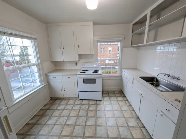 4712-16 SE Belmont St, Portland, OR 97215