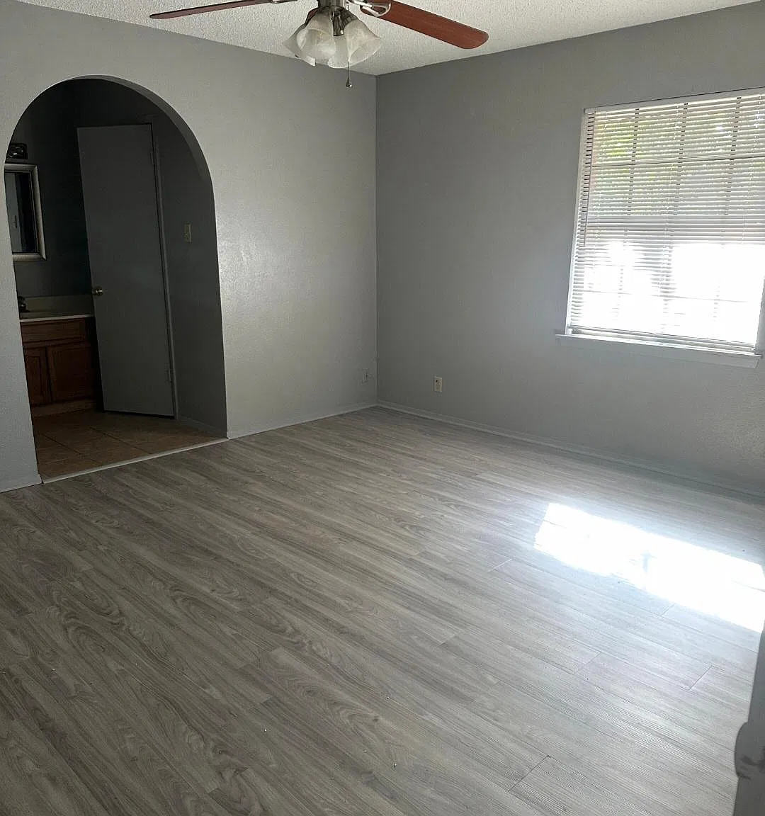 3 bed, 1100 sqft, $1,495 — Photo 1