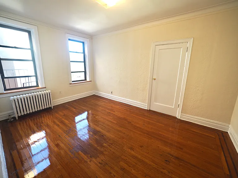 31-03 23rd St #4L — Photo 6