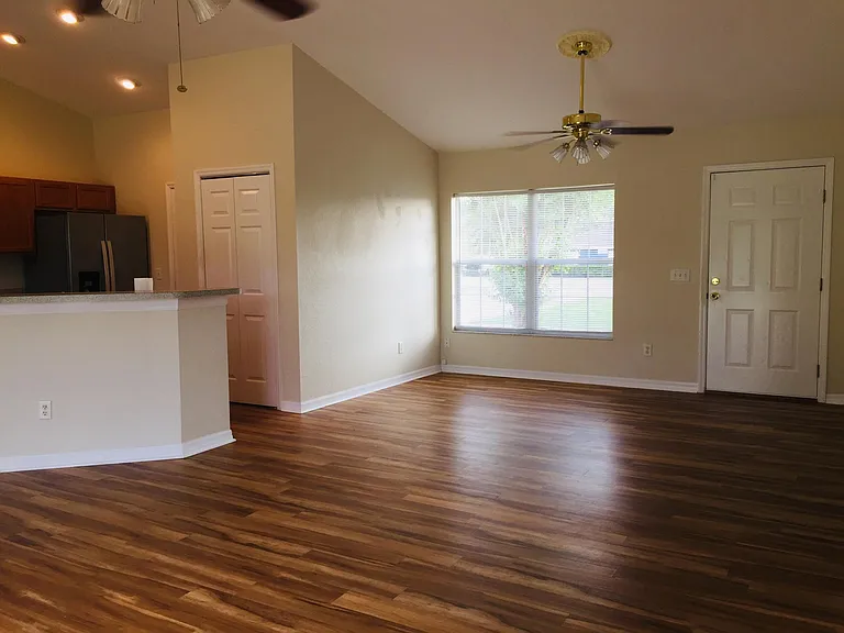 143 Larch Rd — Photo 2