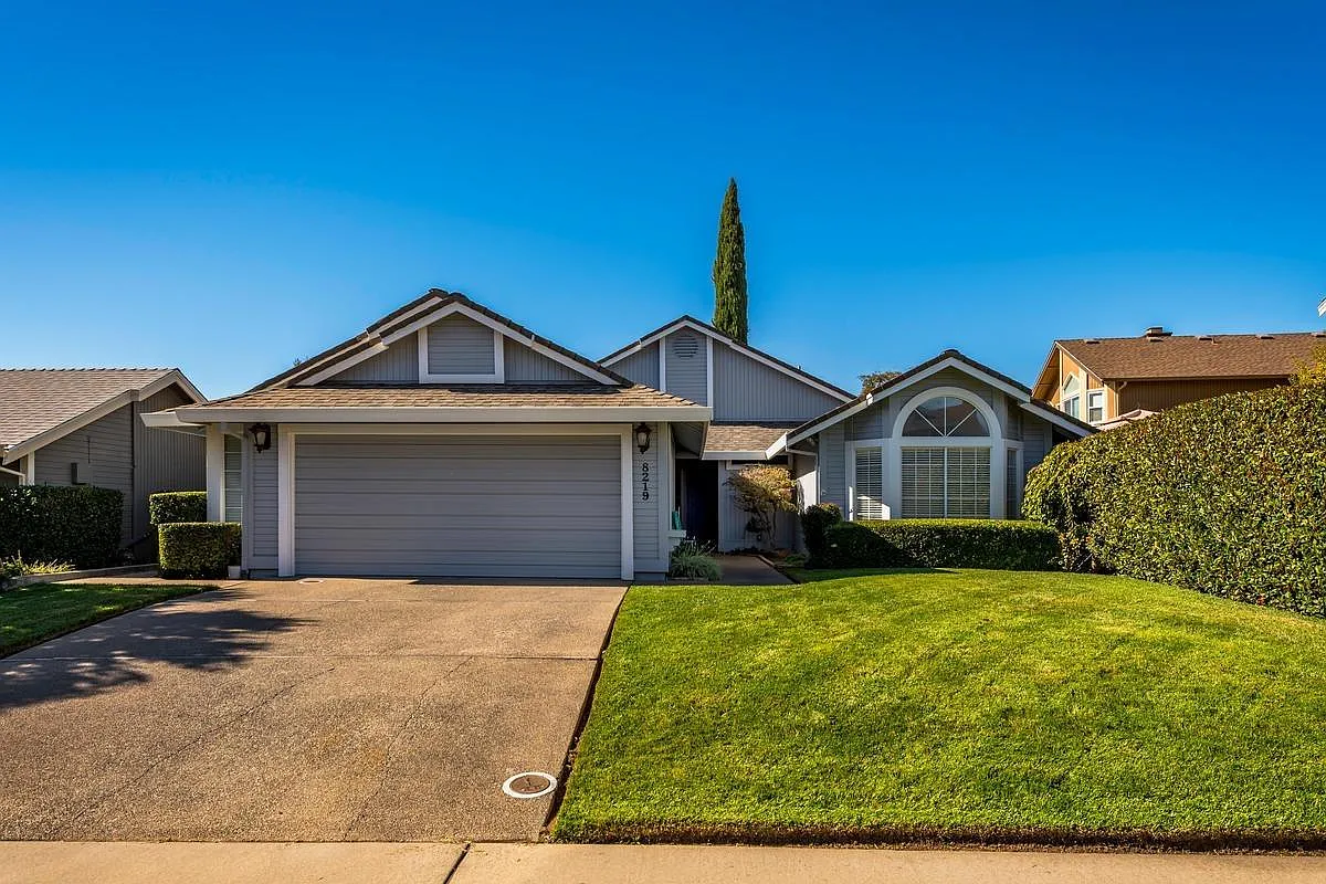 8219 Fountainarbor Way photo 1