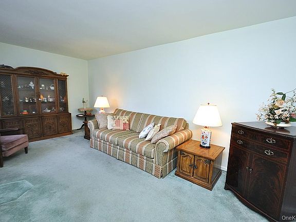 4th image of 682 Tuckahoe Road #5H