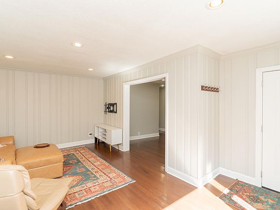 5th image of 3805 Pickering Ave