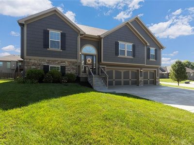 10805 N Richmond Ave, Kansas City, MO, 64157