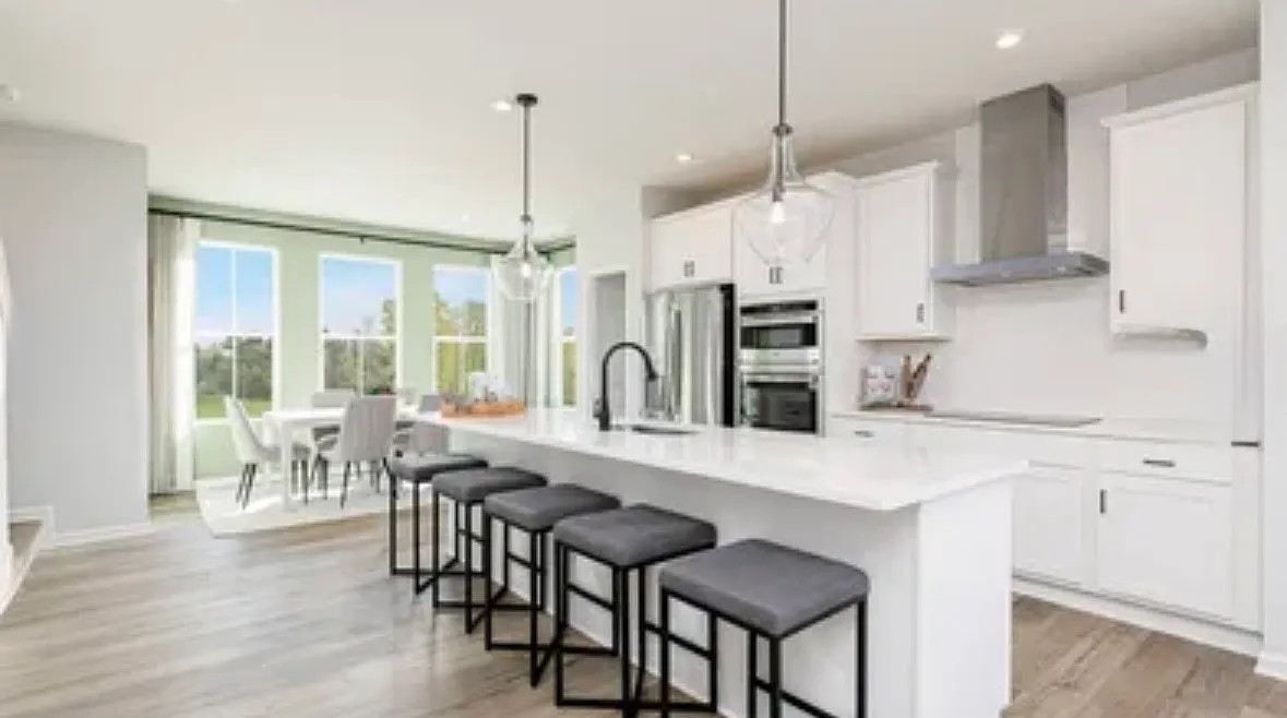 3 bed, 3.5 bath, 2000 sqft, $2,500 — Photo 3