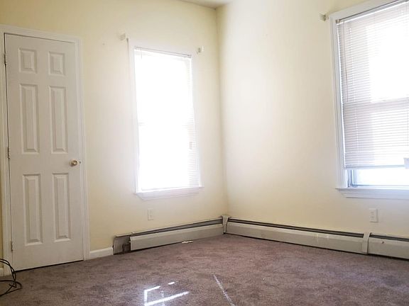 5th image of 1539 Fairfield Ave #1