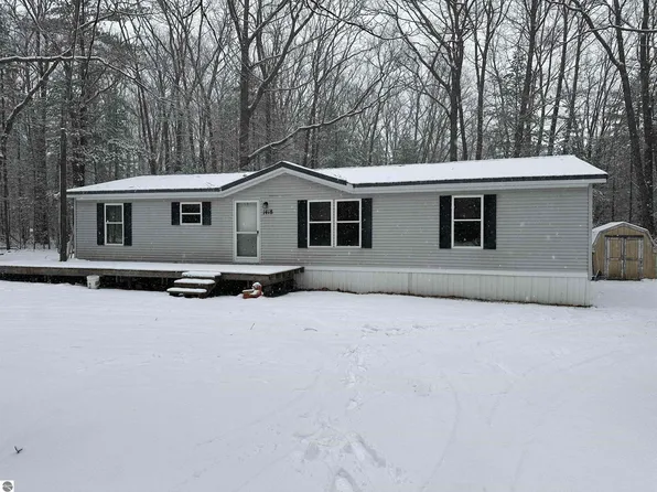 1418 Glenwood Rd NE, Kalkaska, MI 49646