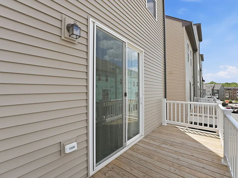 6066 Beake St — Photo 23