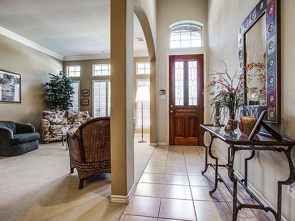 3rd image of 7024 Spruce Creek Ln