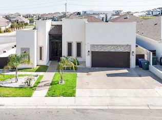 613 Puerta Del Sol Dr, Laredo, TX 78045