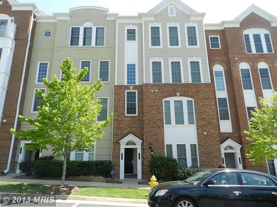 1st image of 2396 Brookmoor Ln